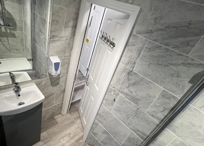 Helin's Guest house 3*